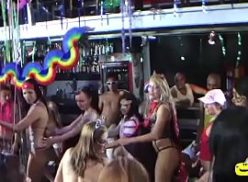 Mulheres fazendo sexo no carnaval 2019